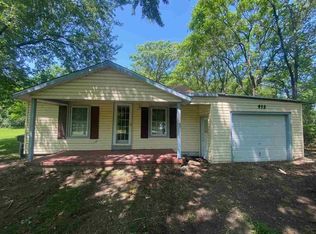 915 S 7th St, Arkansas City, KS 67005