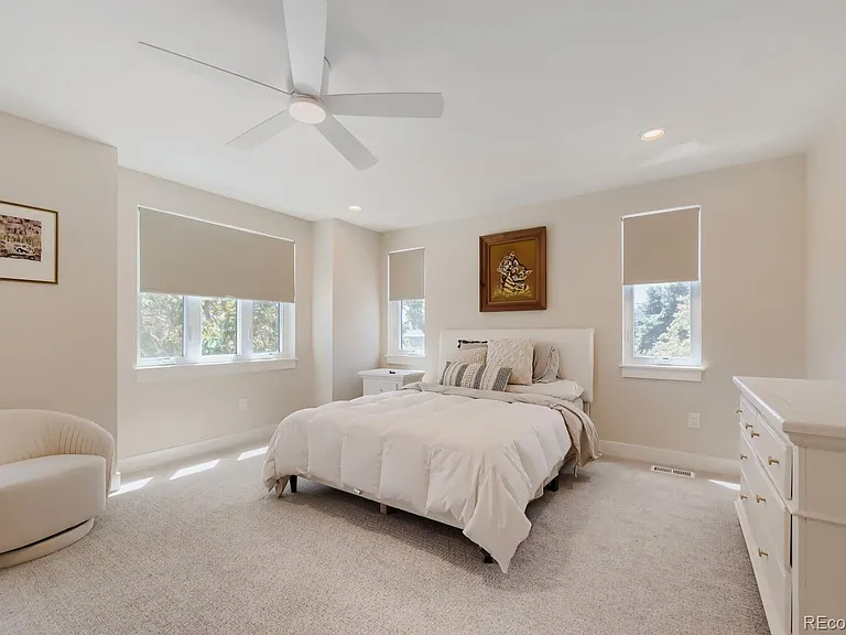 2730 N Clay St — Photo 13