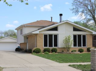 13825 Laramie Ave, Midlothian, IL 60445
