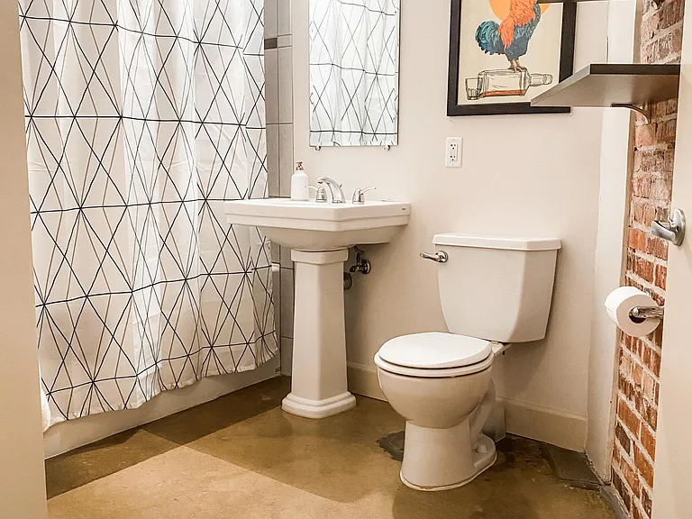 2500 Walnut St #104 — Photo 5