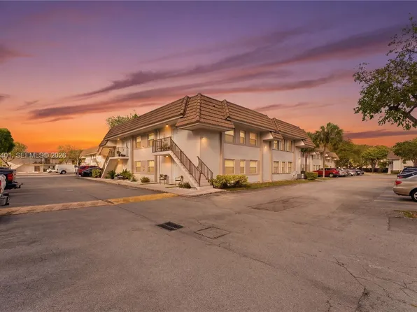 6921 SW 129th Ave APT 5, Miami, FL 33183