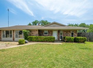 122 SE Surrey Ln, Lawton, OK 73501