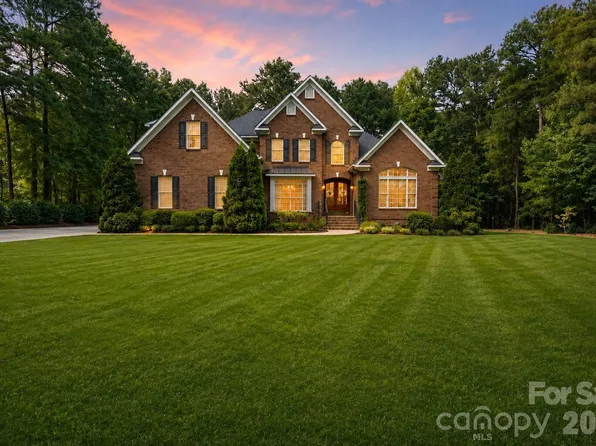 7282 James Ct, Denver, NC 28037