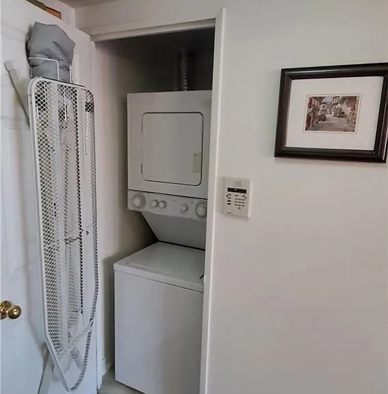 43 Eglinton Ave E #1808 — Photo 18