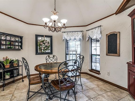 5th image of 3306 Pecan Ridge Dr