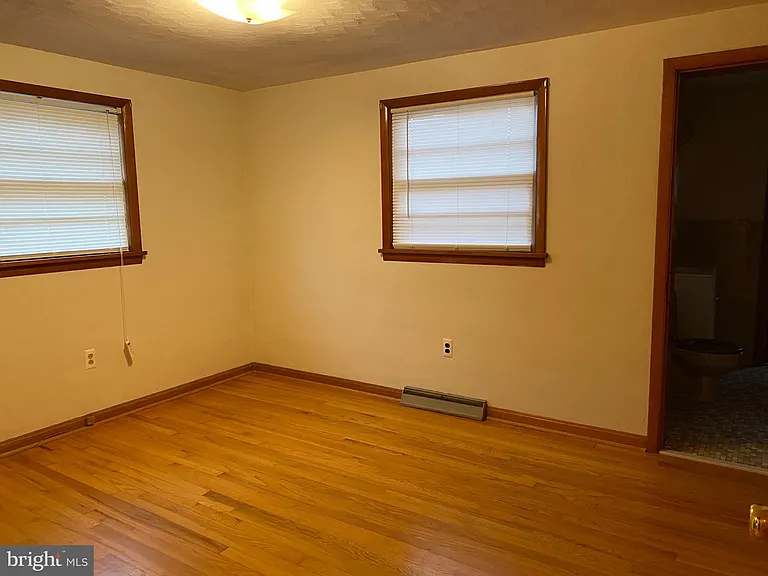 105 Fay St — Photo 7