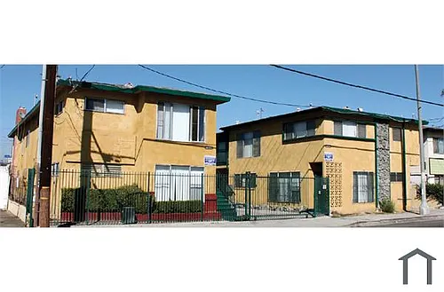 1935 Obama Blvd #4 Photo 1