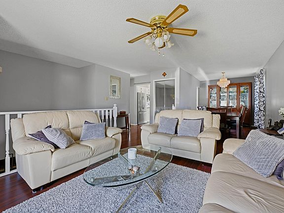 4th image of 3519 33rd Ave NW