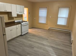 93 Arthur St APT 1E, Brockton, MA 02302