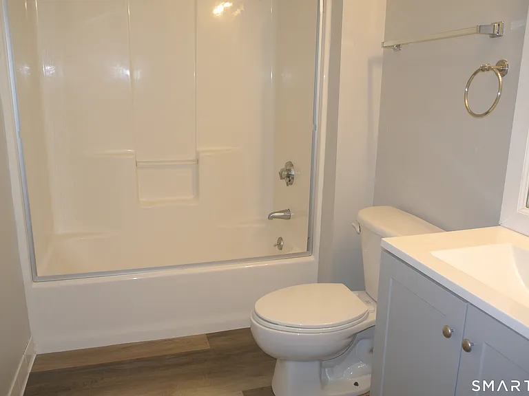 680 Boston Post Rd #26 — Photo 14
