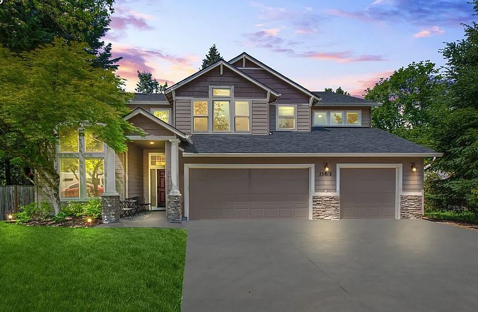 1st image of 15812 NE 18th Ct