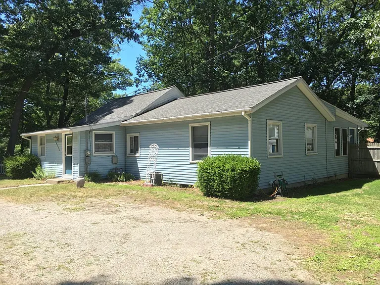 15773 Cherry St — Photo 11