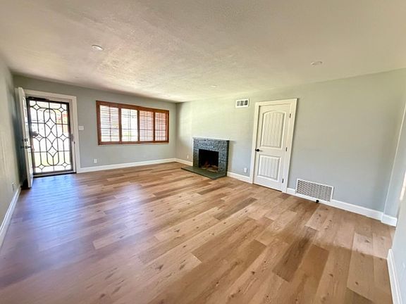 3rd image of 23743 Clayton St