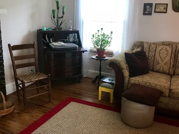 220 S Bellvue Ave, Hillsborough, NC 27278