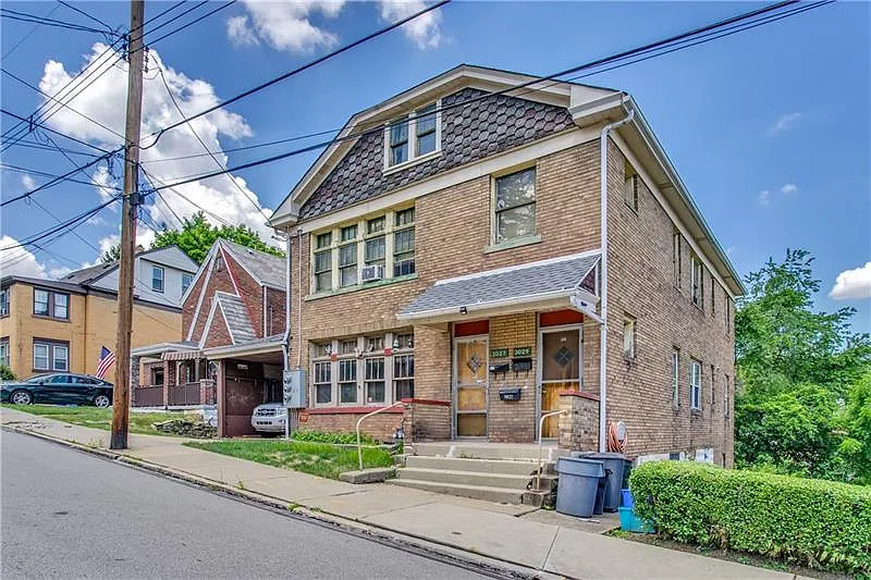 3027-3029 Glendale Ave photo 1