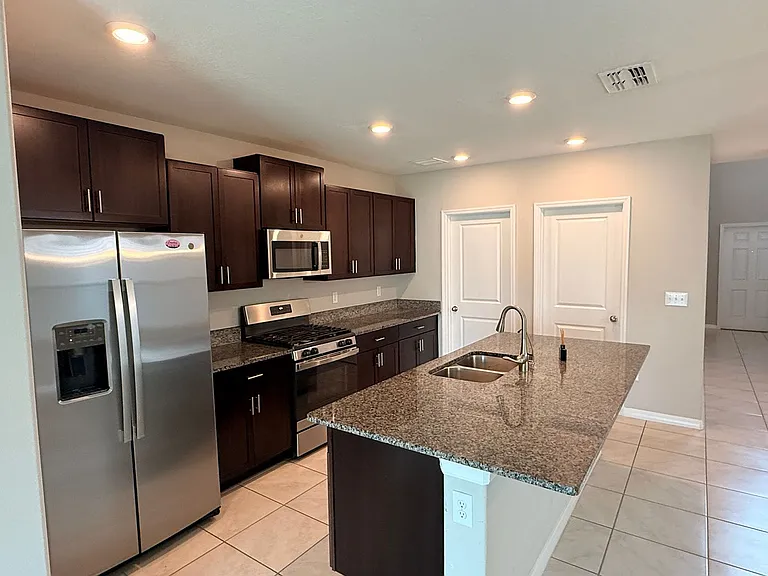 10363 Shady Preserve Dr — Photo 5