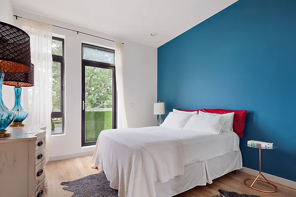 Sold by Compass | media 9