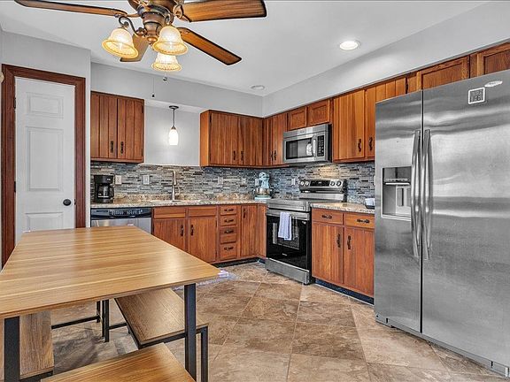 4th image of 5708 Berry Ln
