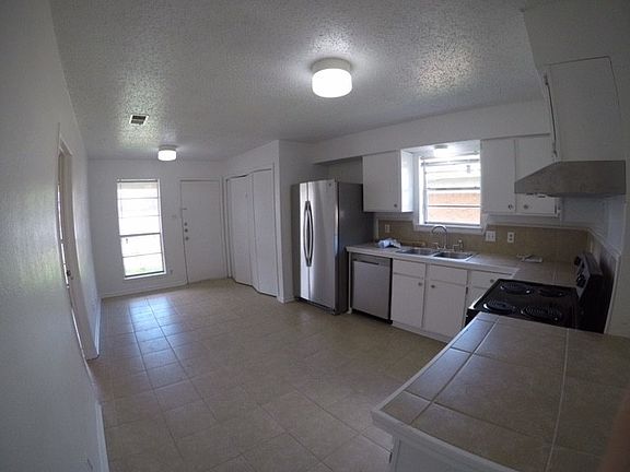 5th image of 734 Hawn Cir
