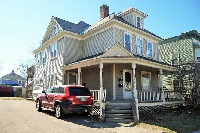 207 North Avenue — Photo 3