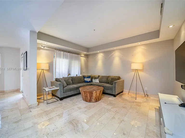 1413 Sunset Harbour Dr #209 — Photo 8