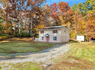 31 Holly Ct, Bracey, VA 23919