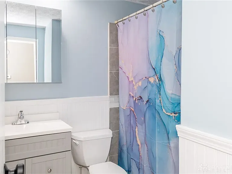 2401 Kewanna Ln — Photo 26