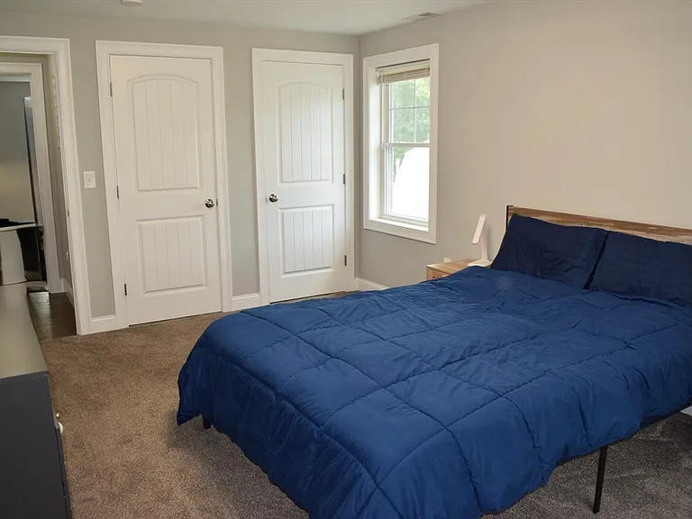 142 Grove Ave — Photo 19
