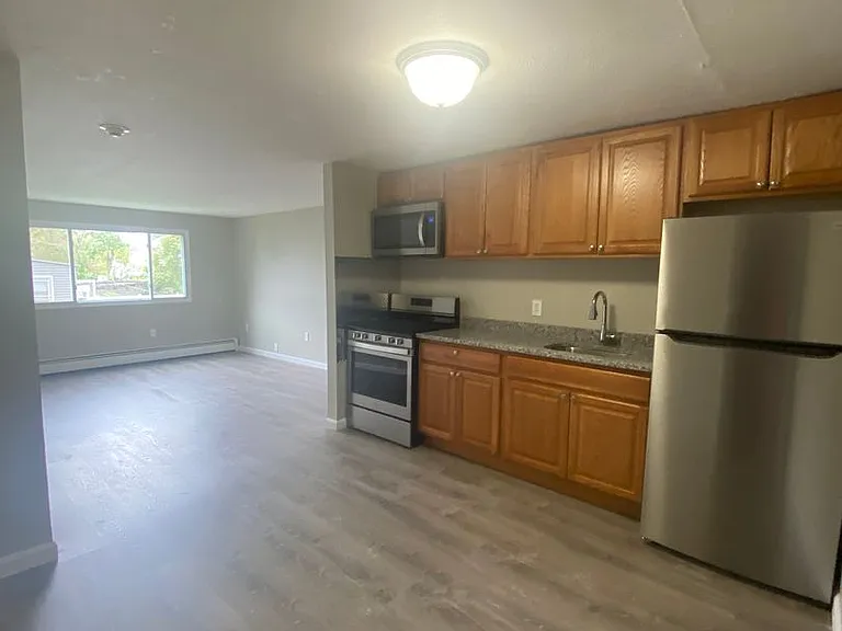 Hildreth Apartments — Photo 8
