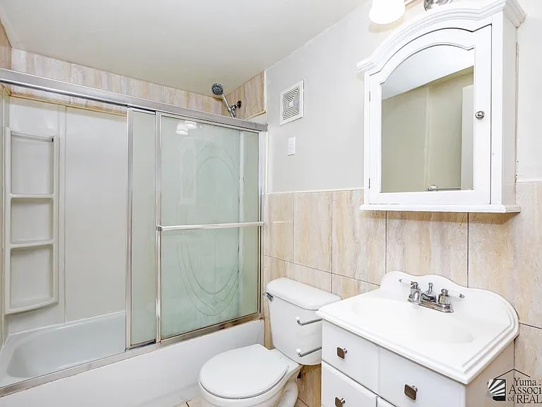 2743 S Mesa Ave — Photo 15