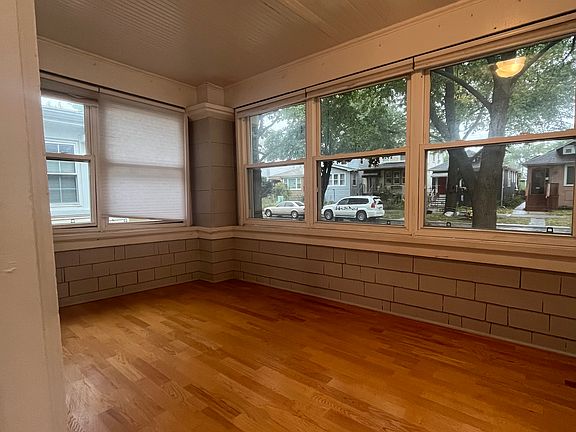 Front sunroom