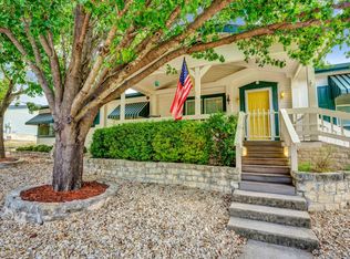 400 Native Oak St, Ingram, TX 78025