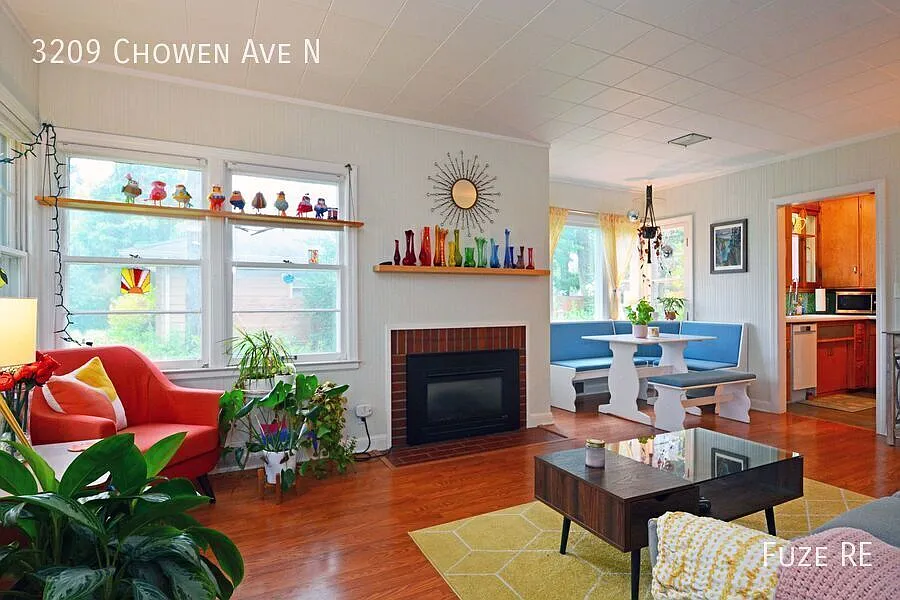 Mid-Century Charm and Comfort - 3-Bed 1.5-Bath Home in Robbinsdale! — Photo 3