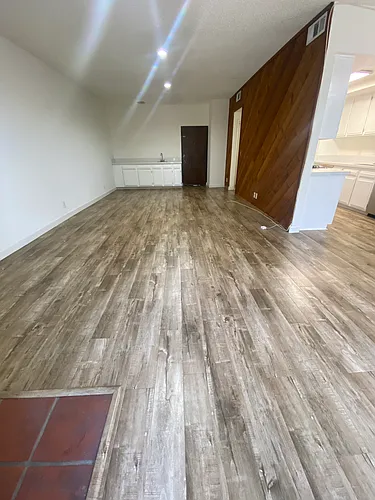 14411 Riverside Dr #10 Photo 1