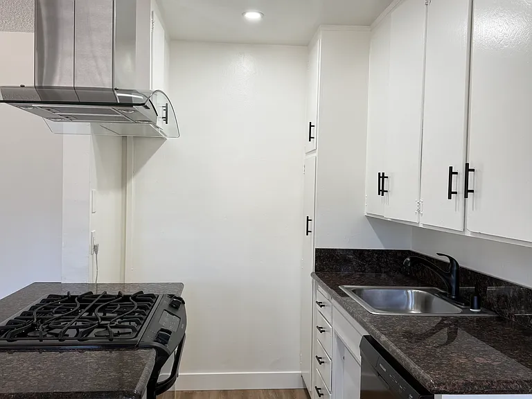 Sun Rose Villas — Photo 14