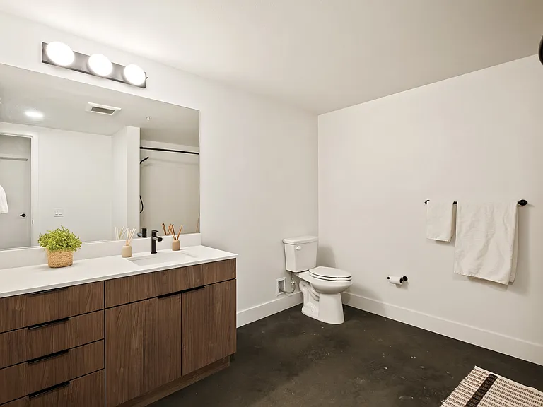 Hilite_Apartment 206 (19)