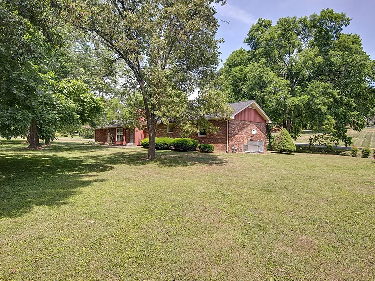 301 Glenwood Dr — Photo 20