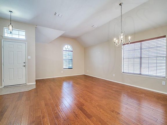 3rd image of 2900 Morgan Dr