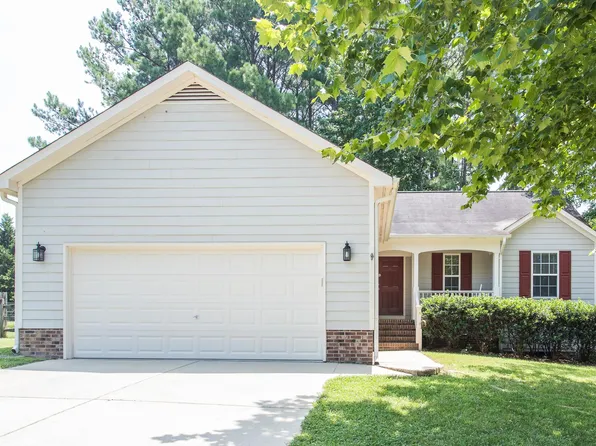225 Harvester Dr, Holly Springs, NC 27540