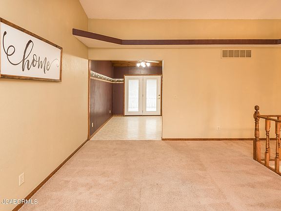 5th image of 1808 Amanda Dr