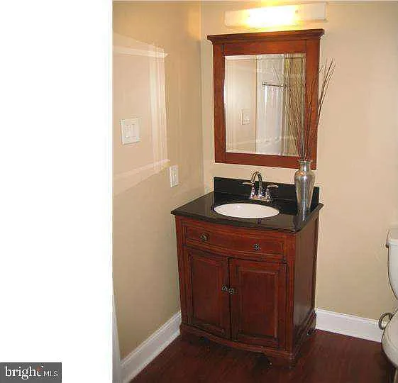 205 Bernard Ct — Photo 8