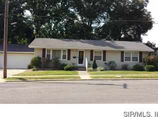 447 S Buhrman St, Nashville, IL 62263