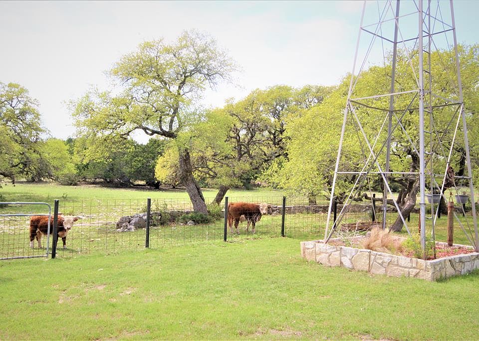 1st image of 128 Sage Oaks Trl