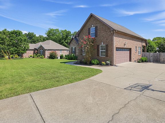 3rd image of 3007 Hollow Field Ln