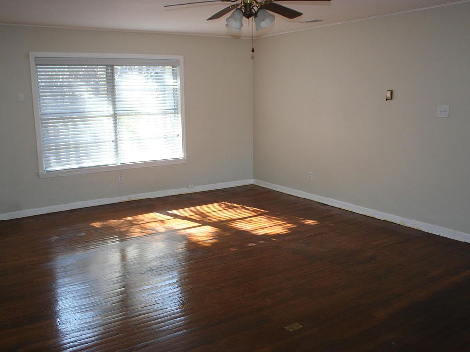 2nd image of 903 Fairmount Ave