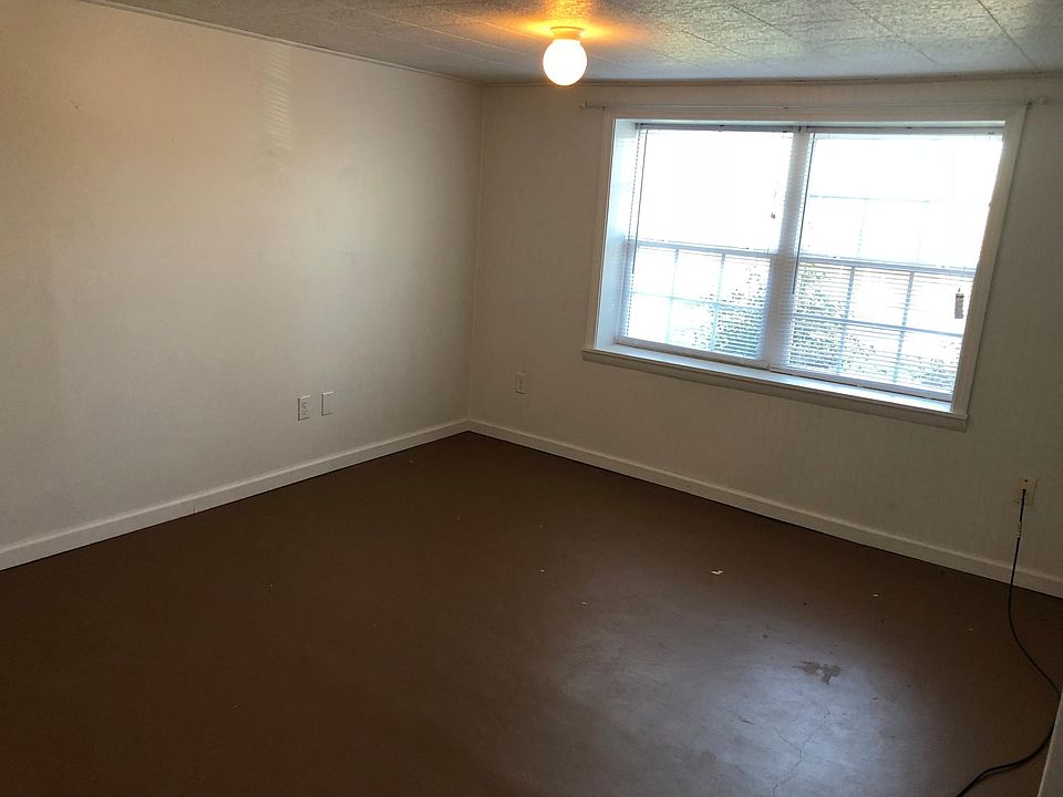 1st image of 2649 Lake Valley Dr