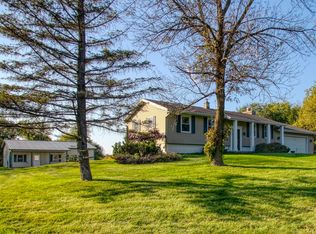 W159N6909 Dolores Ln, Menomonee Falls, WI 53051