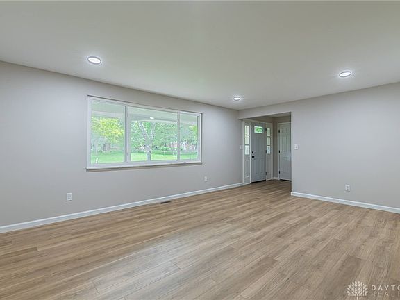 4th image of 5606 Royalwood Dr