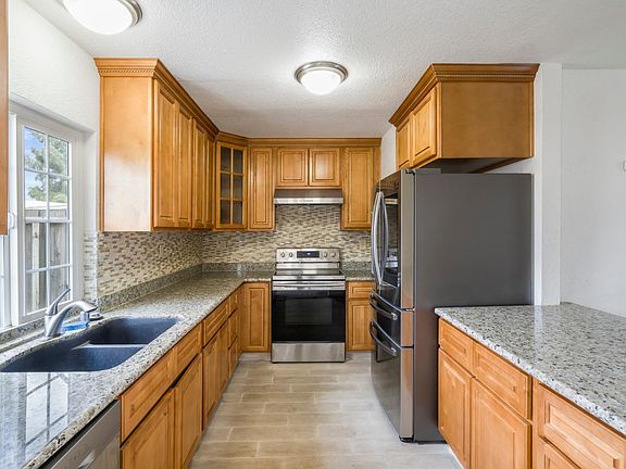 5th image of 1430 Crucero Dr APT C