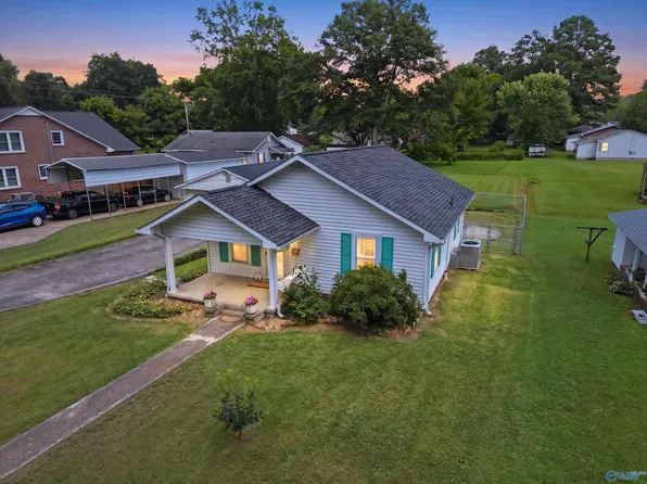 805 S Market St, Scottsboro, AL 35768